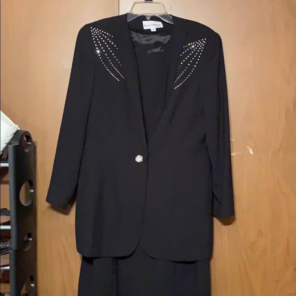 Karen Nicole of New York slip dress and blazer